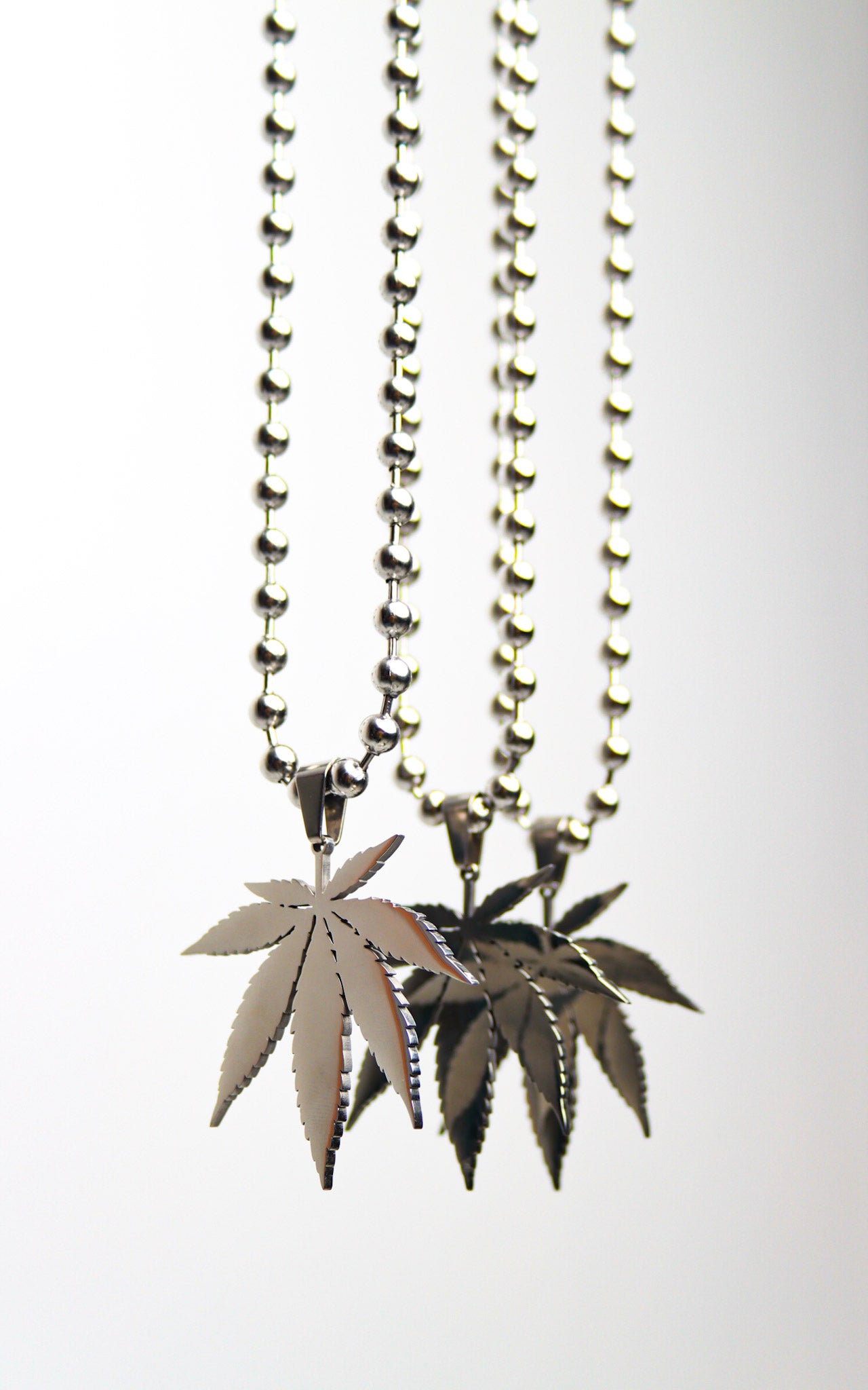 W33D PENDANT BALL LINK CHAIN