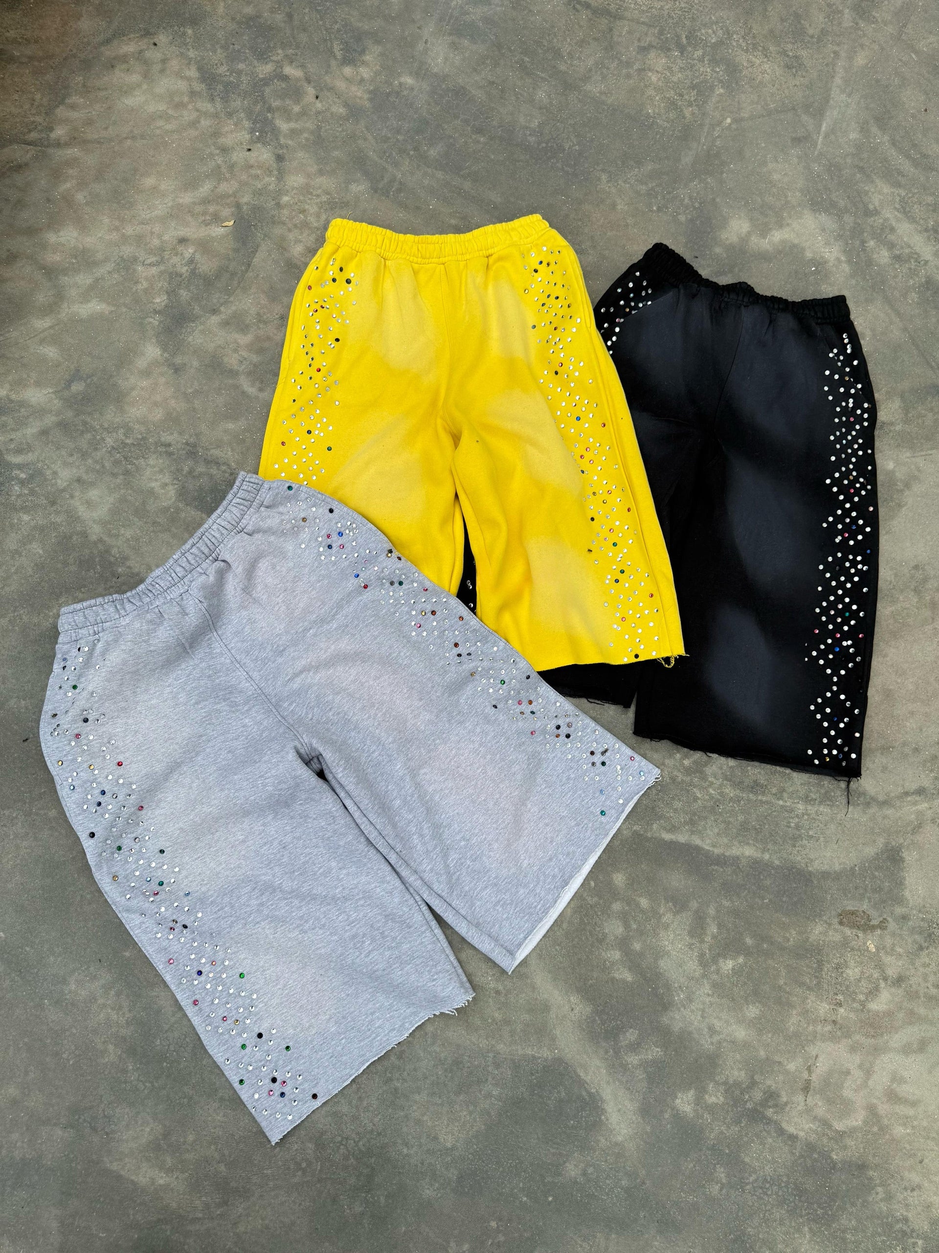 Rasta Gemz Long & Baggy Shorts ( size down )