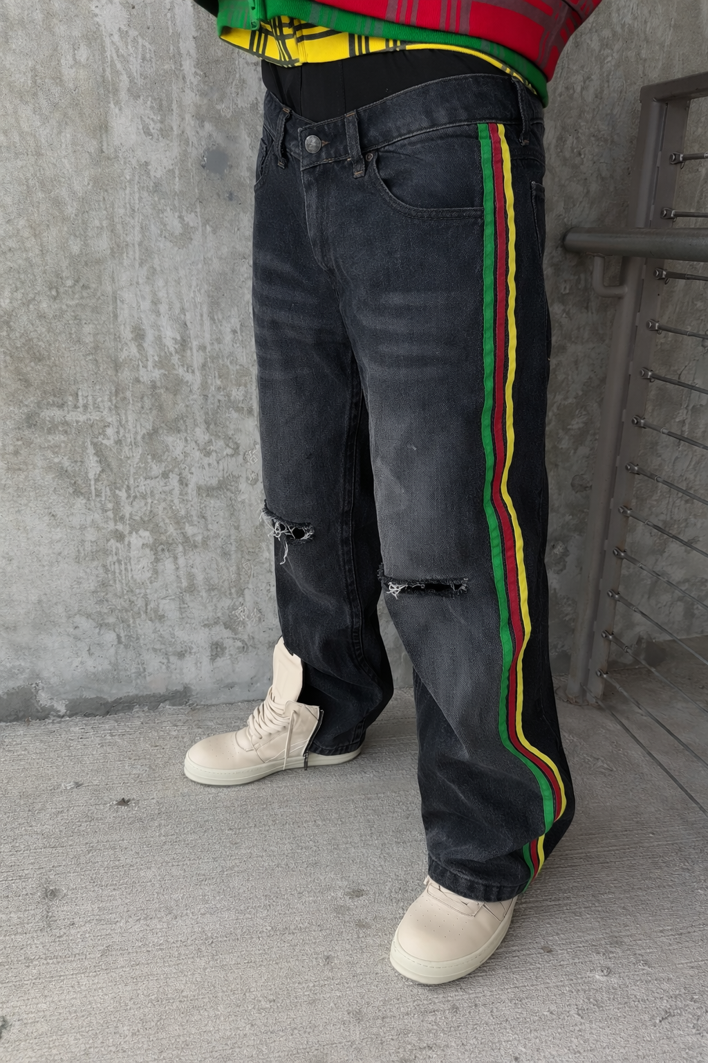BLACK RASTA STRIPED DENIM